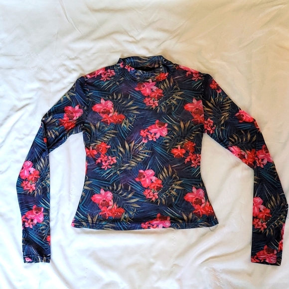 Top - Picture 1 of 3